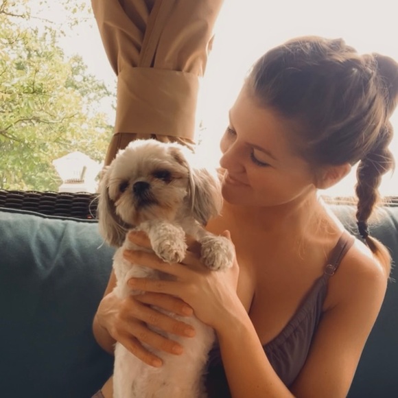 Meet your Posher, Michelle - Picture 3 of 3